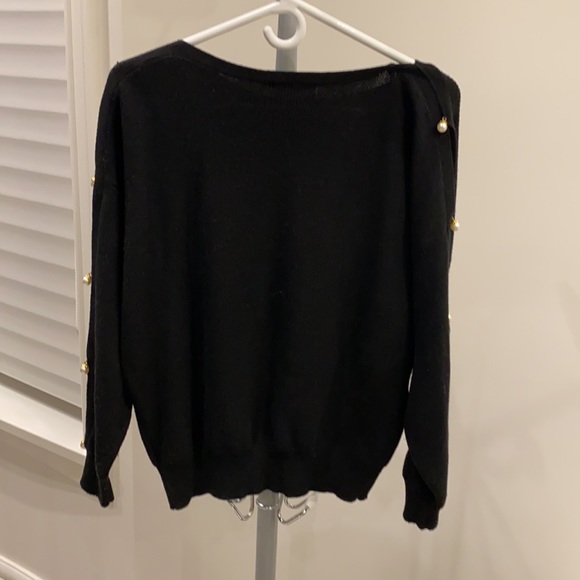 Sweater - Picture 2 of 4